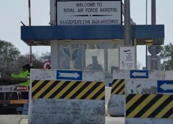 Reino Unido diz que não está em guerra depois de drone ter atingido base britânica em Chipre