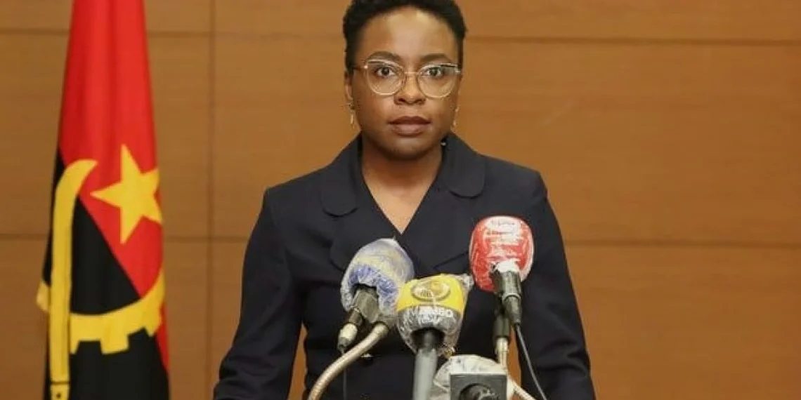 Ministra das Finanças efectua visita de trabalho à República da China