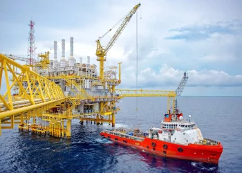 Angola pode tirar proveito com agitação do mercado petrolífero provocado pela situação no Médio Oriente