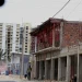 Urbanização Vida Pacífica invadida por construções desordenadas, casebres e roulottes