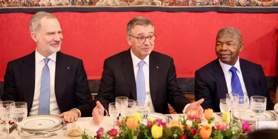 João Lourenço participa na investidura do novo Presidente português em Lisboa