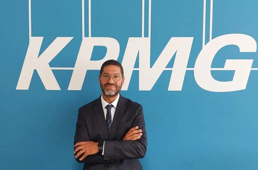 Metade das organizações em Angola enfrenta escassez de talento para executar planos de transformação digital