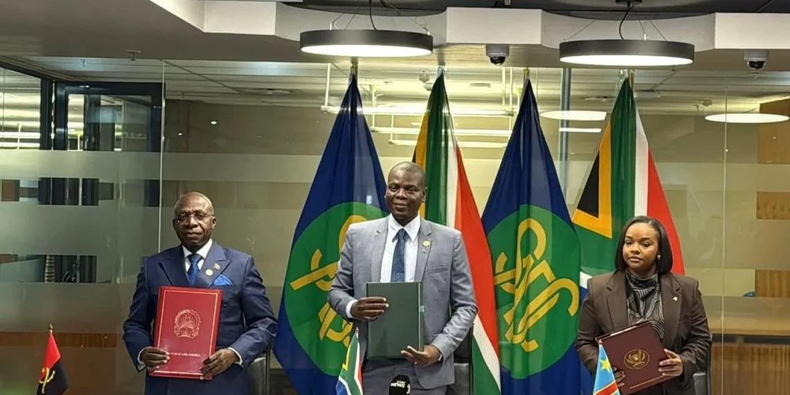 Angola reforça cooperação com a RDC e África do Sul