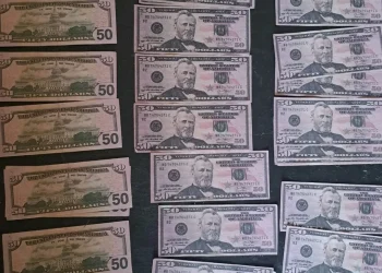 SIC apreende mais de 14 mil dólares falsos e detém quatro suspeitos em Benguela