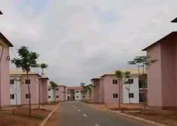 Centralidade do Capari regista vandalismo de 40 apartamentos