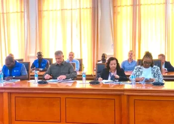 Ministro da Energia e Águas avalia acções do sector no Namibe