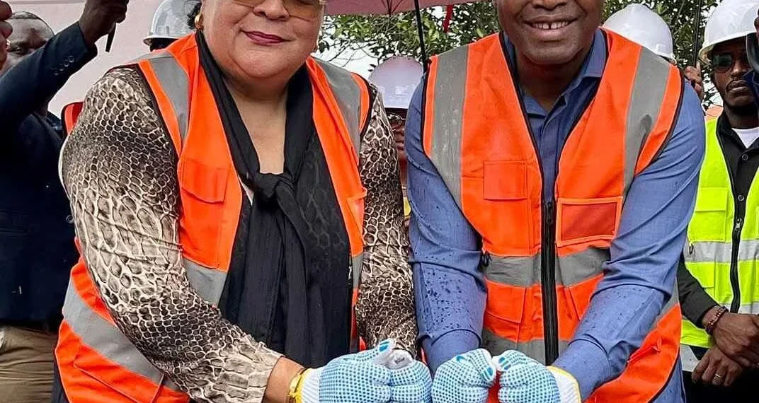 Lançada primeira pedra para a construção do edifício do INSS em Ndalatando