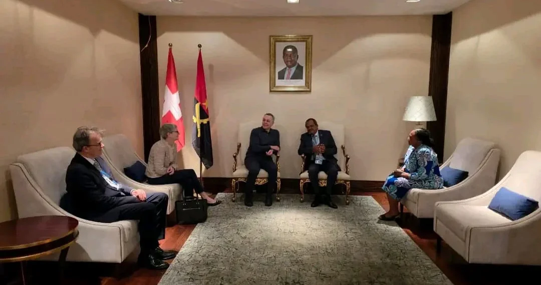 Vice-Presidente suíço inicia visita oficial de 24 horas a Angola