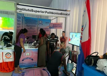Instituto absorve experiências em feira internacional de universidades na área de saúde