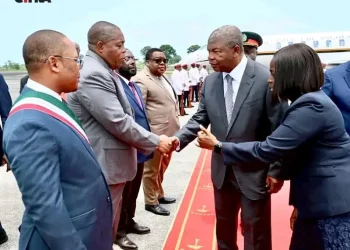 Presidente da República chega à Guiné Equatorial