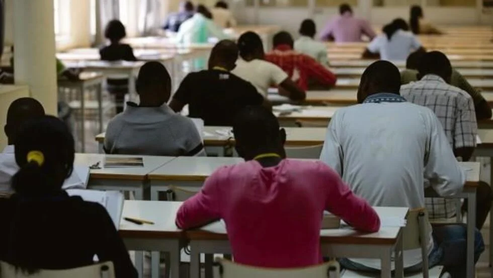 Mais de 2 mil estudantes em Malanje vão beneficiar de internet via ANGOSAT-2