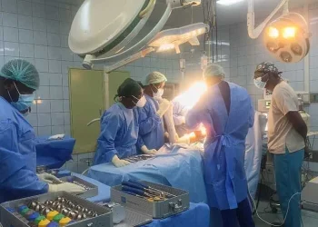 Hospital Josina Machel realiza 1.ª cirurgia de prótese do quadril e lista de espera conta com mil pacientes