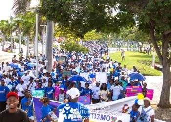 Mais de mil pessoas reúnem-se para apelar por maior inclusão de pessoas autistas