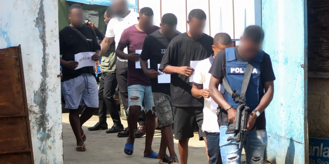 Rede de burladores causa prejuízos de mais de 80 milhões de kwanzas a vários cidadãos em Cabinda