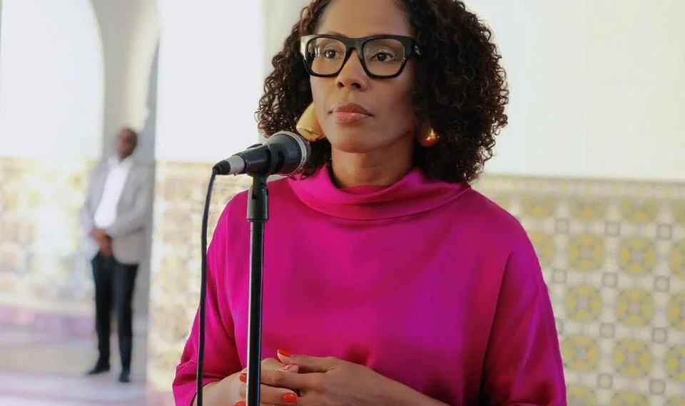 Ministra da Educação avalia andamento das obras em algumas escolas de Luanda