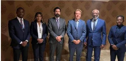 Comissão Ad-Hoc reforça cooperação com a Embaixada dos EUA