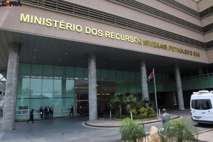 DR