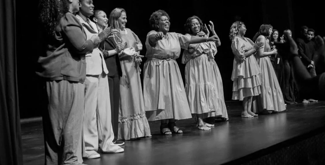 Peça teatral “Monólogos da Vagina” regressa aos palcos com nova roupagem