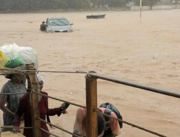 Sobe para 30 o número de mortos das chuvas em Luanda e Benguela