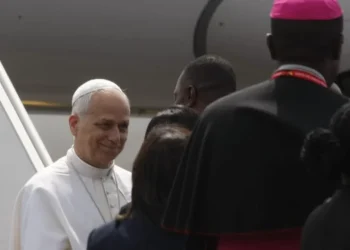 Papa Leão XIV de saída do Lar dos Idosos para celebrar a missa Campal