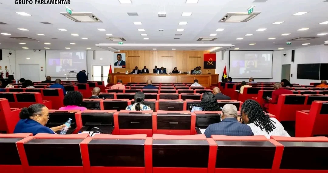 Deputados do MPLA analisam agenda da 4.ª Reunião Ordinária no Futungo II