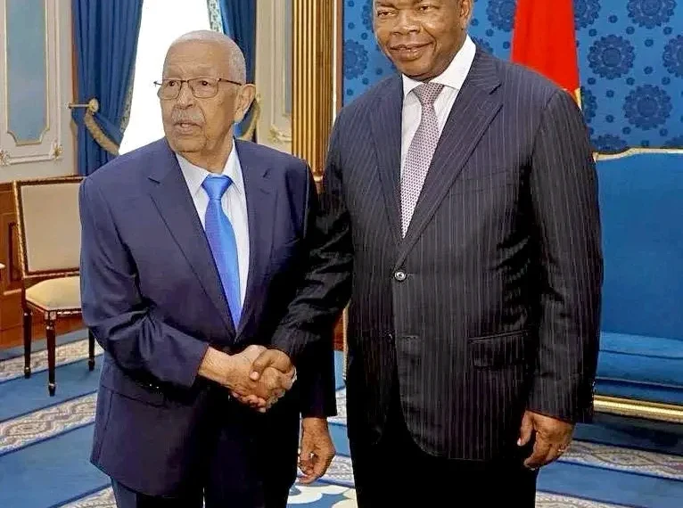 Chefe de Estado recebe em audiência antigo Presidente de Cabo Verde