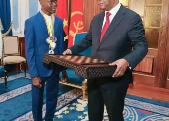 Presidente da República recebe vice-campeão africano júnior de xadrez