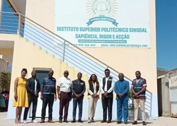 Professores do Instituto Superior Politécnico Sinodal do Lubango denunciam atraso de quatro meses nos salários