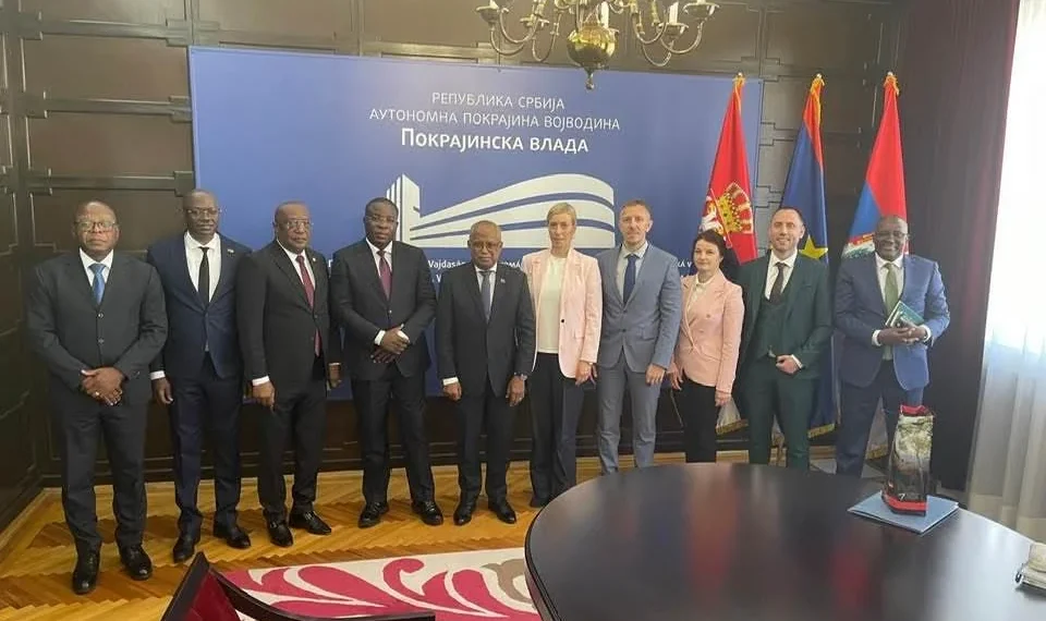 Angola e Sérvia abordam estreitamento das relações bilaterais
