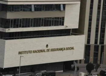 CARLOS AUGUSTO