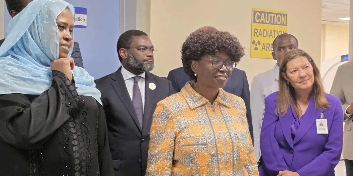 Ministra da Saúde participa no encerramento do World Health Summit em Nairobi