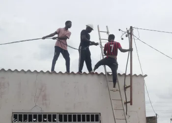 Mais de 12 mil habitantes vão beneficiar de energia eléctrica na comuna do Nkiende