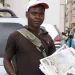 Avanços tecnológicos e preço do jornal impresso ameaçam futuro dos ardinas em Angola
