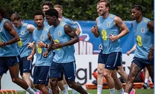 Inglaterra e Ghana discutem qualificação antecipada no grupo