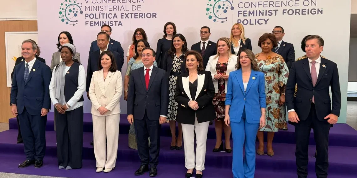 Angola marca presença na Conferência Internacional sobre Política Externa Feminista