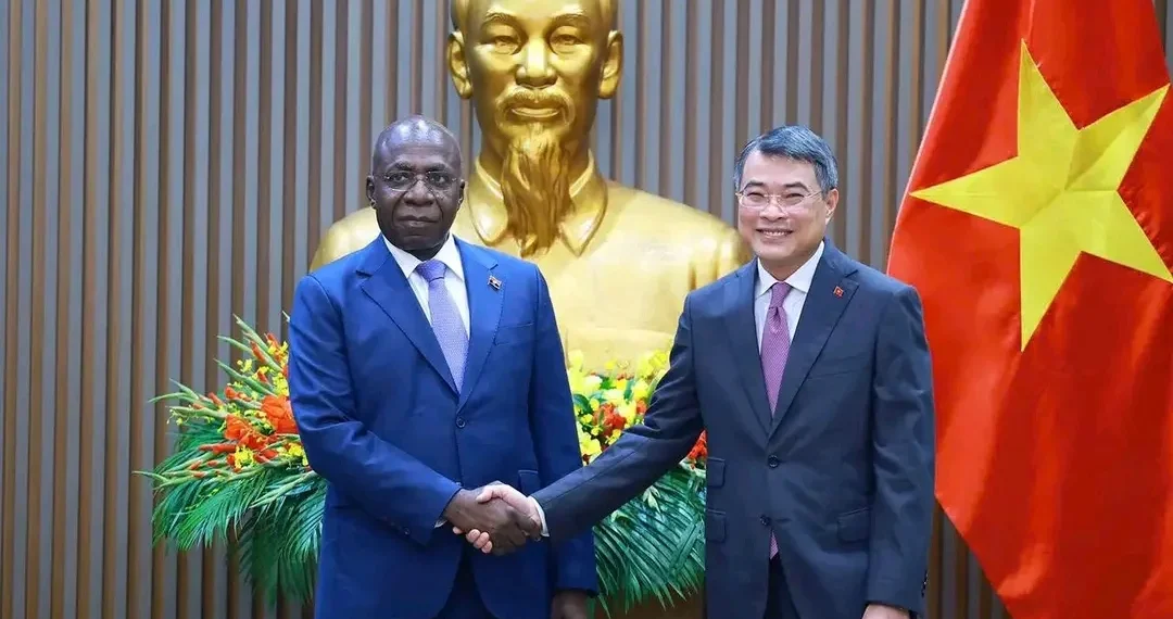 Angola e Vietname manifestam interesse em diversificar as relações de cooperação
