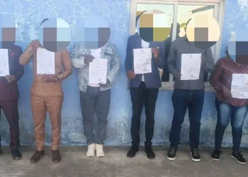 Detidos doze funcionários públicos por alegada venda de vagas académicas no valor de 300 mil kwanzas