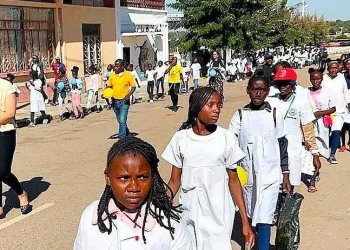 Mais de 200 crianças na Matala marcham contra a violência