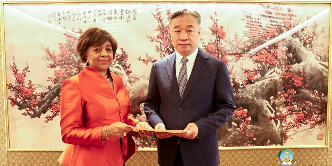 Angola e China intensificam relações diplomáticas e de cooperação
