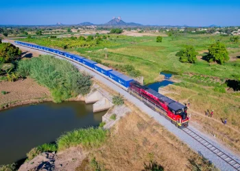 LAR retoma circulação de mercadorias no Corredor do Lobito com primeiro comboio de cobre da RDC