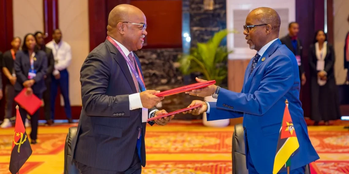 Angola e Moçambique reforçam cooperação no sector espacial e das tecnologias de informação