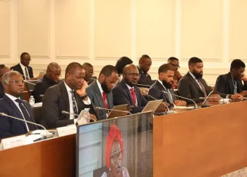 Parlamento reforça punição do branqueamento de capitais mesmo sem condenação do crime de origem