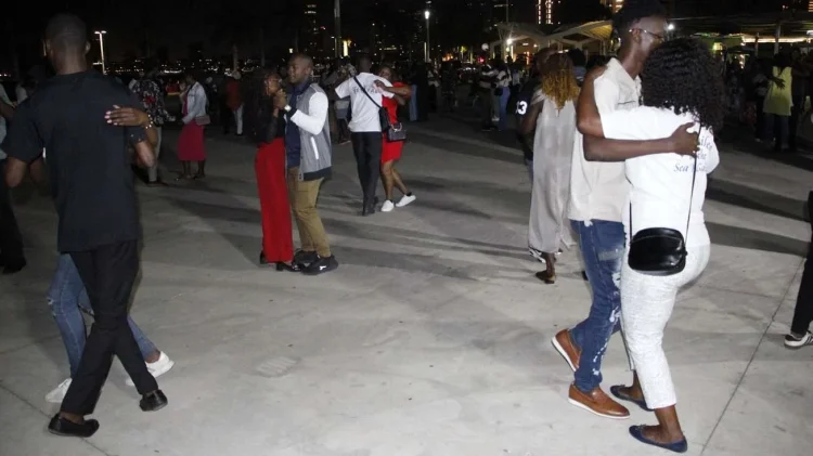 Projecto cultural transforma Baía de Luanda em “palco terapêutico”
