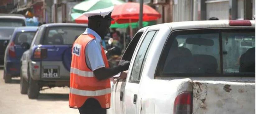 Mais de 500 automobilistas multados em Luanda durante o fim-de-semana