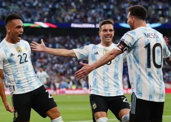 Argentina vence Egipto de virada e segue para os quartos-de-final
