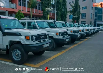 Administrações Municipais de Cabinda recebem novos meios para o reforço das actividades