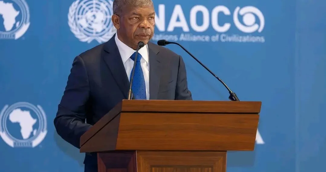 João Lourenço felicita Carlos Vila Nova pela reeleição em São Tomé e Príncipe