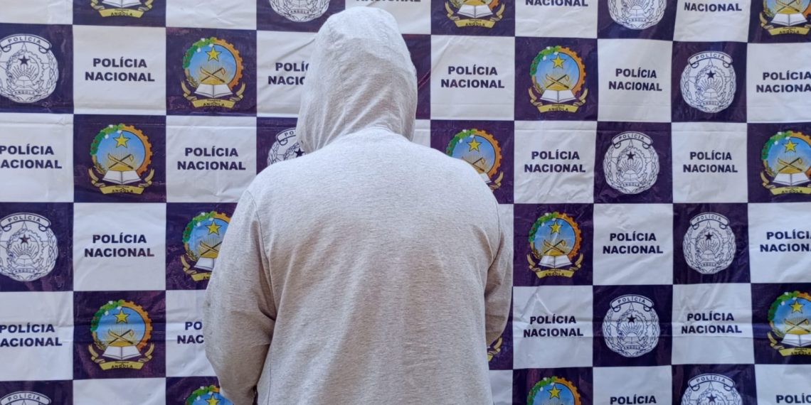 Mulher detida por simular gravidez e inventar morte do bebé para extorquir ex-marido