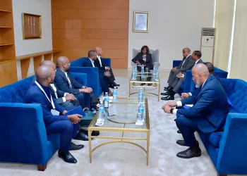 Angola partilha experiência na formação de profissionais de saúde com Moçambique