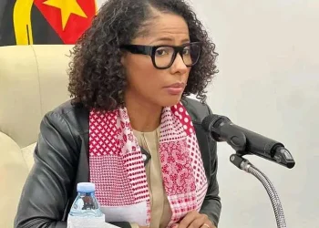 Ministra da Educação aponta expansão da rede escolar como prioridade